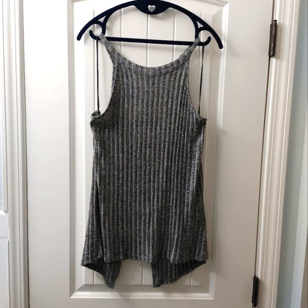 EUC Kaileigh split back ribbed halter tank top